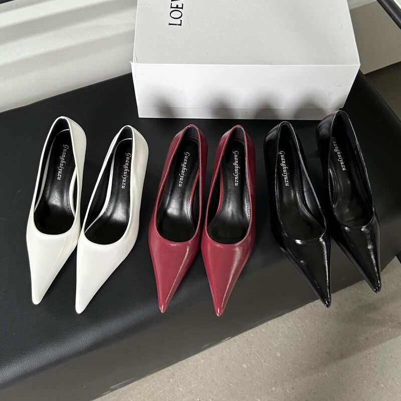 尖头设计感小众黑色高跟鞋女不累脚2D024春秋新款浅口气质细跟单