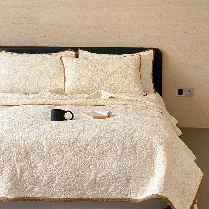 韩国奶油风花边床盖三件套2024新款全棉纯棉加厚夹棉床单高档床品