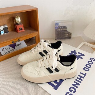 43秋季 皮面学生厚底板鞋 大码 超火爆款 女鞋 时尚 港风小白鞋 B新款