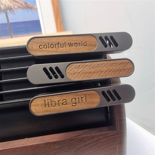 榉木古龙锌合金礼品香氛夹车载香水 黑胡桃木出风口汽车木质香薰