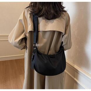 饺子包M潮流休闲时尚 百搭单肩包上班通 百货商铺S20Z26ib韩版 坤元