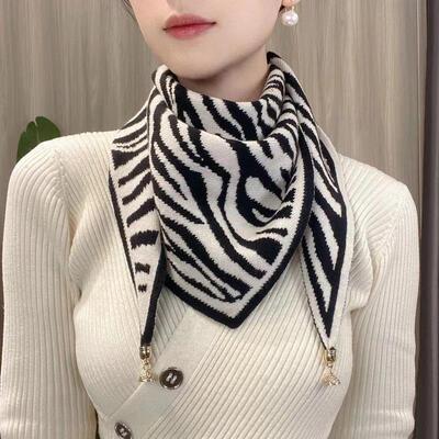 馨白生活优品tLV针织磁扣三角巾多功能e双色百搭R针织保暖护颈洋