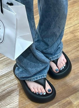 厚底人字拖女夏2024新款踩屎感增高外穿防滑凉拖鞋简约海边沙滩鞋