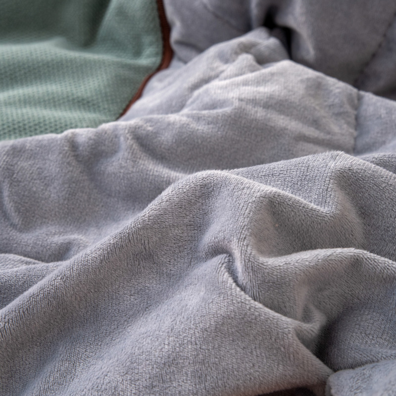 简约抱枕被加厚水晶绒二合一车载靠垫办公室午睡折叠靠枕沙发盖毯