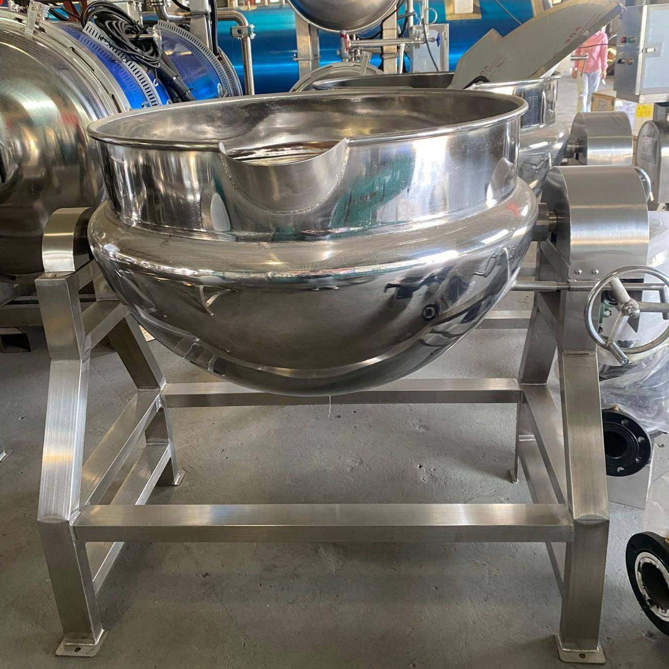 蒸汽加热可倾式蒸煮锅蒸汽加热可倾式刮底搅拌蒸汽锅