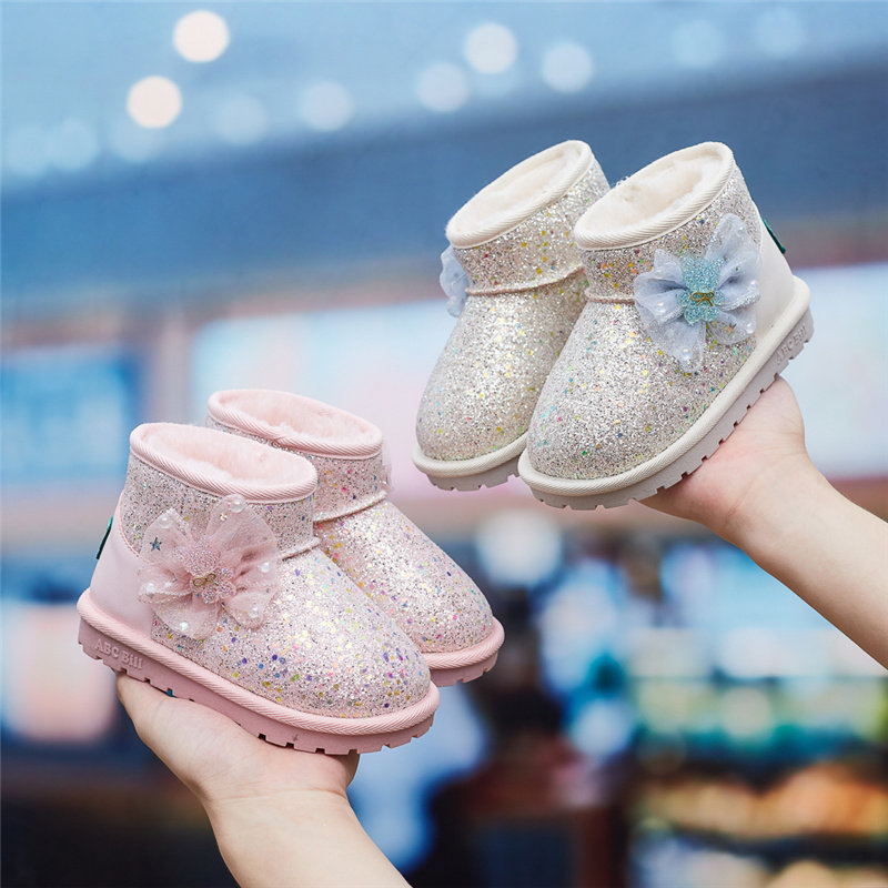 官方联名爆款儿童雪地靴小学生保暖棉鞋加厚绒软底防滑女童短靴宝