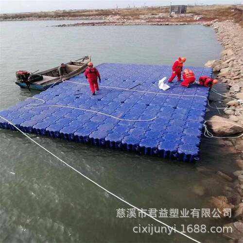 供应拼接式水上浮筒钓鱼平台搭建塑料浮筒游艇码头船只停靠