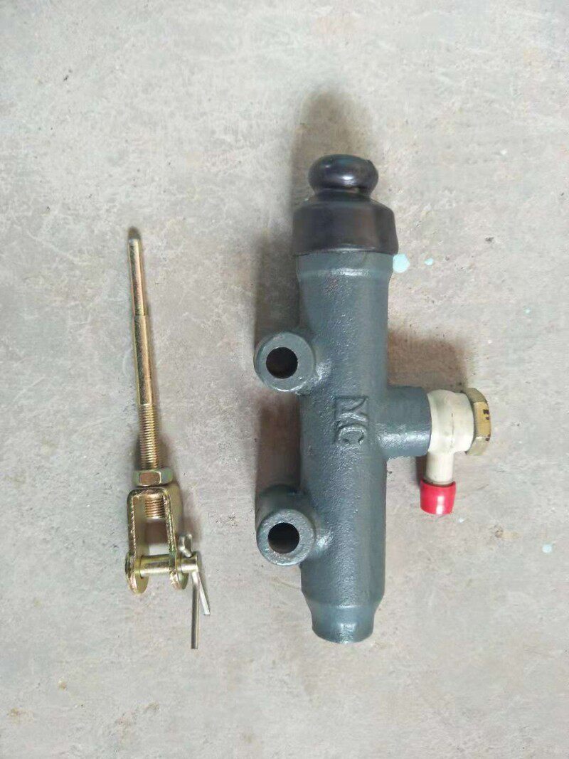 工程农用三轮车拖拉机刹车油泵总泵圣泰莱星顺工联工光宇丰庆配件