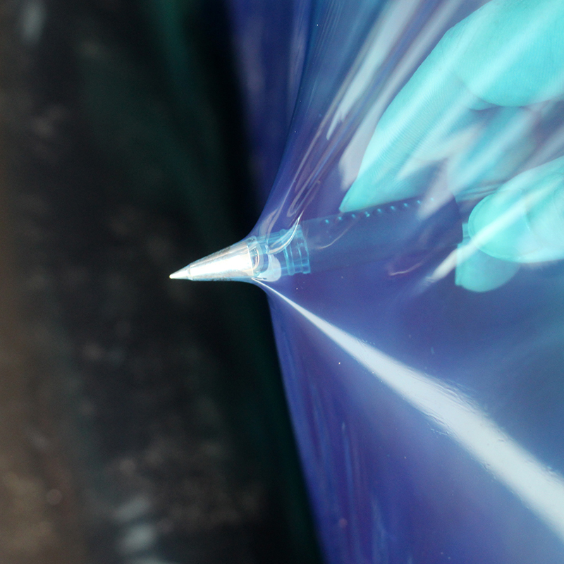 蓝色缠绕膜拉伸膜工业保鲜膜包装膜薄膜塑料膜防水膜E膜