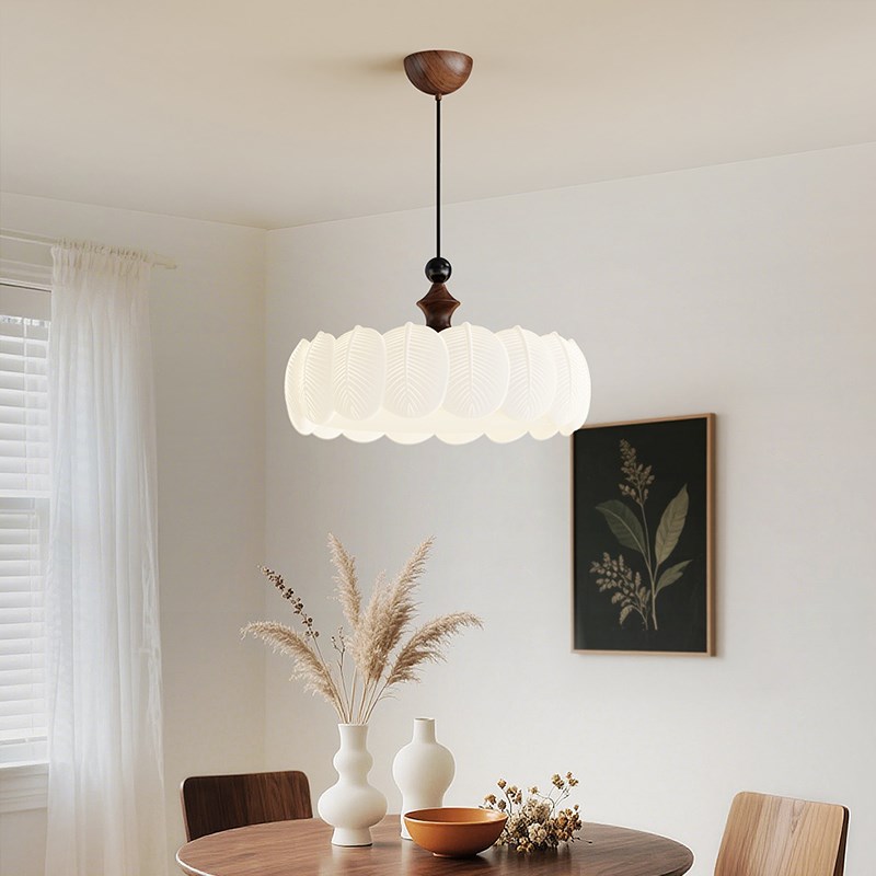 卧室吊灯中古风新款创意网红树叶书房饭厅灯全光谱护眼儿童房间灯