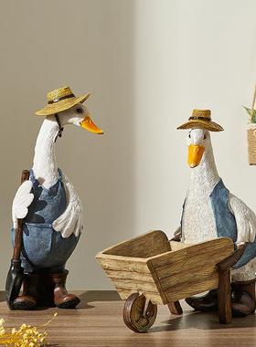 可爱创意情侣鸭摆件超市美陈货架顶层陈列点缀客厅桌面家居装饰品