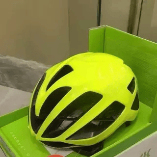 2026新款户外骑行气动头盔高级时尚防撞透气专业自行车骑行安全帽