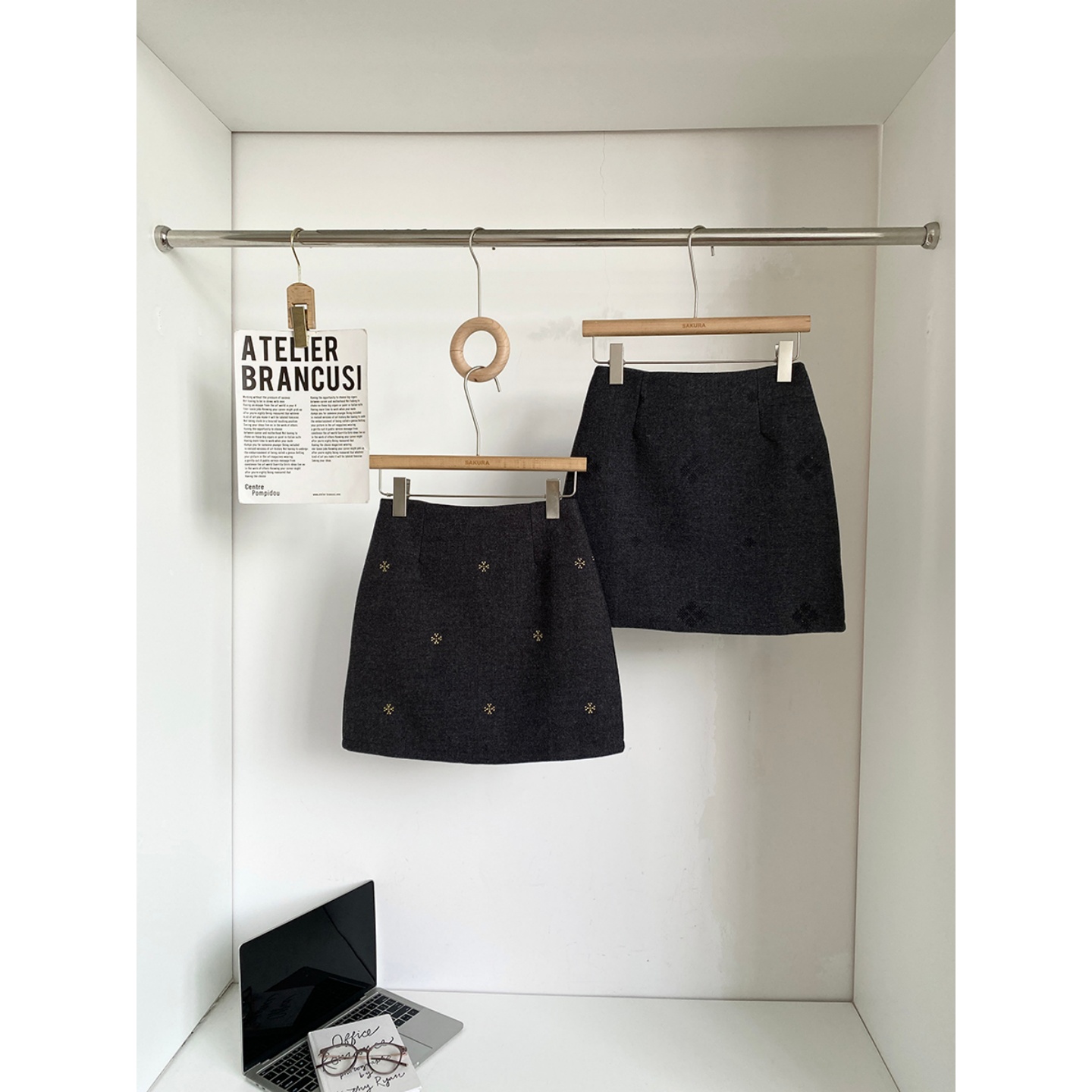 学院高腰A字小花刺绣毛呢半身裙