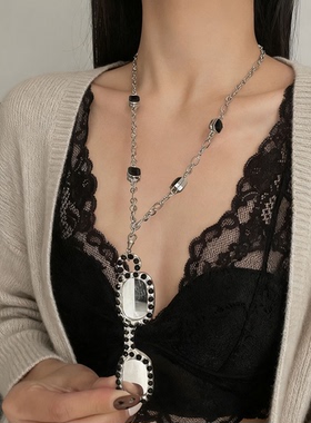 摩登水钻眼镜吊坠项链女轻奢小众设计高级感长款可调节挂链毛衣链