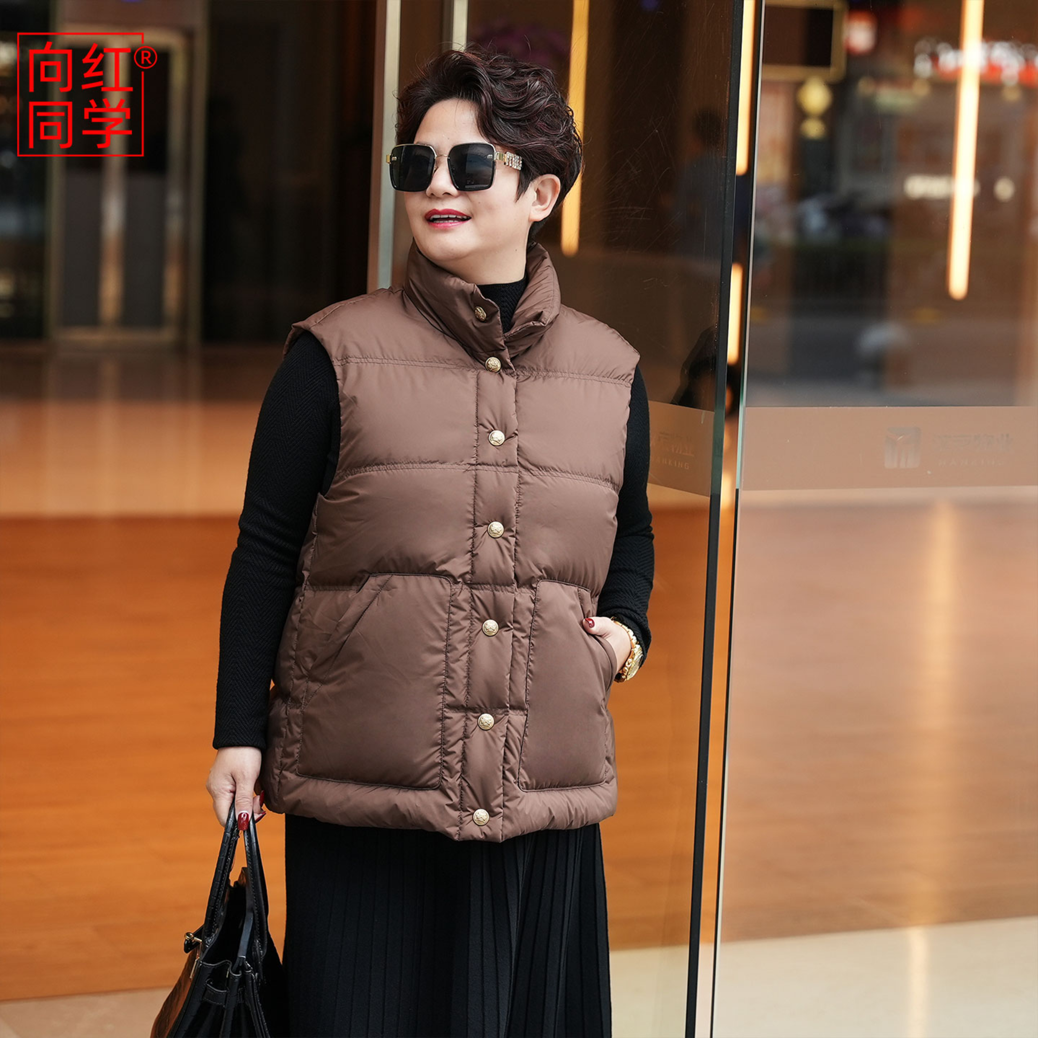 向红同学女装2025秋冬新款宽松保暖90白鹅羽绒短款马甲背心WT096