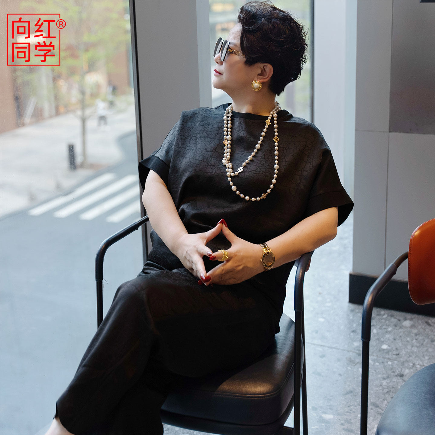 向红同学大富婆大码女装2026春夏新款简约黑色宽松时尚套装SY115