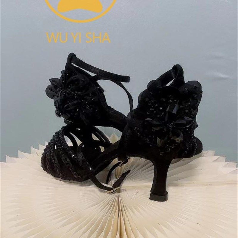 舞忆莎黑色中跟拉丁鞋镶钻舞鞋比赛笔杆跟深肤缎面软底舞蹈鞋黑色