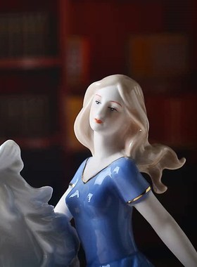 新品 欧式骑马少女 陶瓷工艺品婚房摆件家居装饰品陶瓷人物