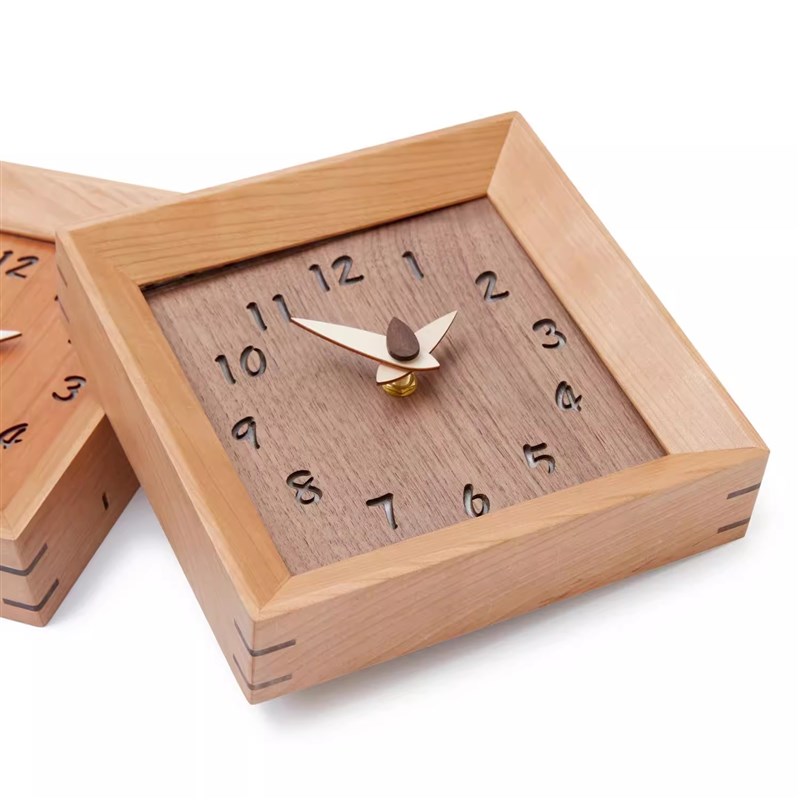 实木质时钟挂墙壁灯挂钟静音小夜灯桌面高级感摆件简约客厅原木风