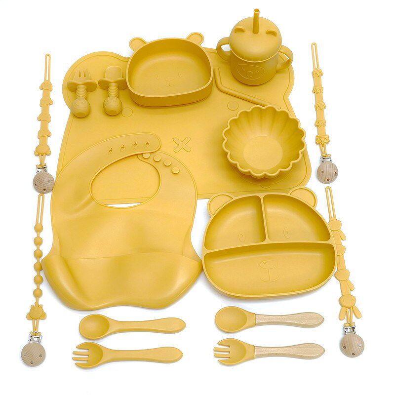 儿童宝宝喂养硅胶餐具套装带吸盘碗围兜防摔婴儿辅食叉勺子奶嘴链