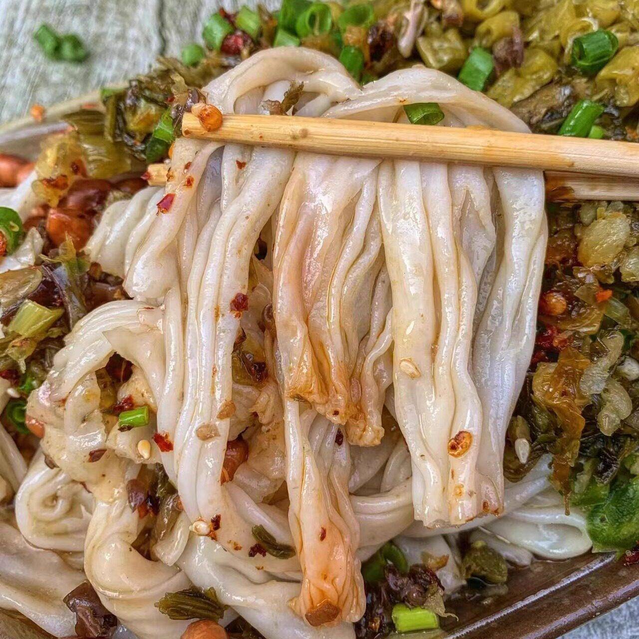 广东布拉肠粉布拉肠粉拉肠粉粉皮广东箱肠粉早餐速食方便宽粉条广