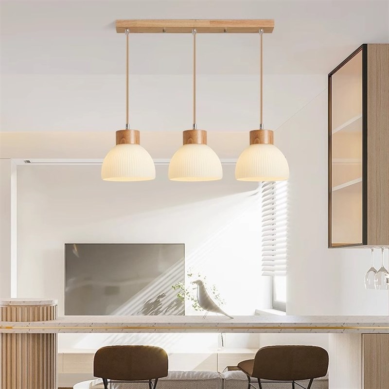 2023年新款餐厅吊灯日式原木吧台灯简约现代单头卧室三头饭厅灯具