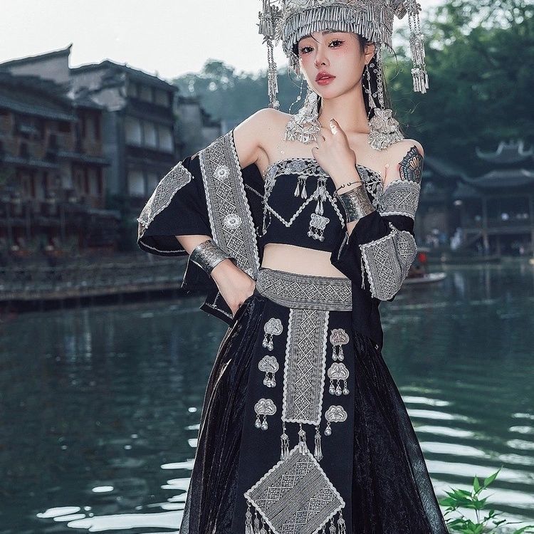 新款贵州云南苗族少数民族服装