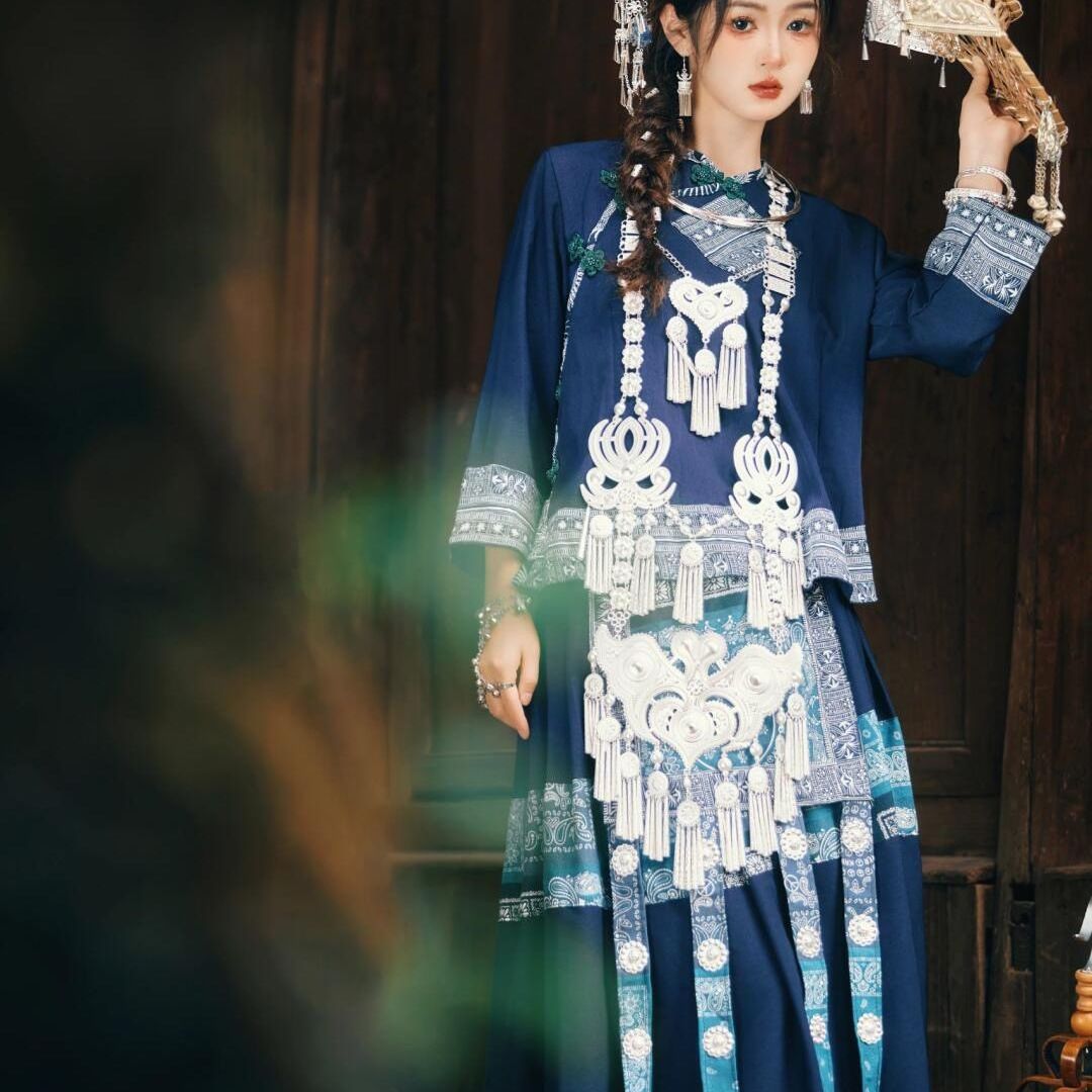 苗族土家族服装蜡染长袖民族套装