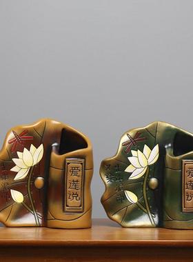 谢毕业送老师礼品教师节礼物办公桌可爱小摆件桌面笔筒陶瓷工艺品