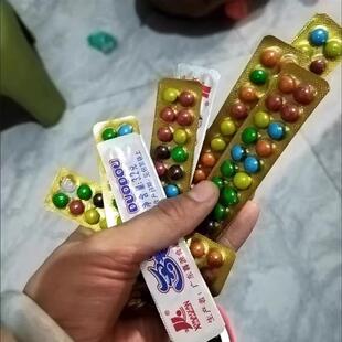 喜开颜多逗七彩巧克力豆夹心脆皮怀旧网红校园儿童零食休闲糖豆