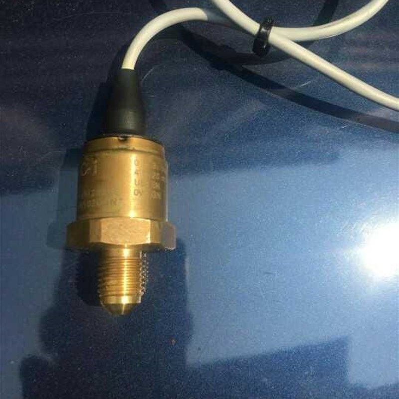 克莱门特水冷热泵机组 比泽尔压缩机高压传感器 克莱门特空调专用,包装,五金配件包装,淘宝优惠券,粉丝福利购,淘宝优惠卷