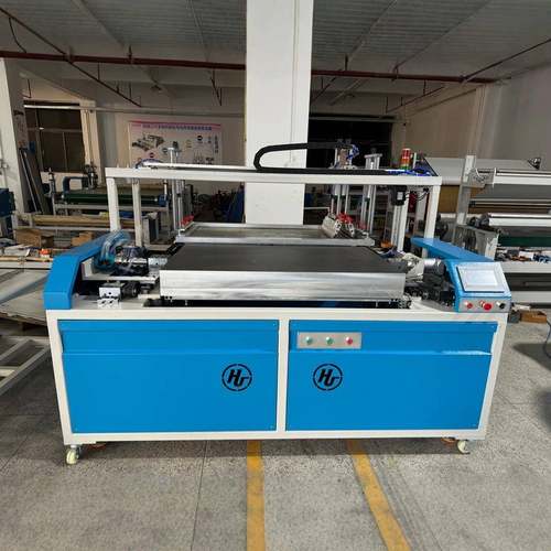 果冻胶文胸刷胶压合一体机，果冻胶文胸高速刷胶机，刷胶机