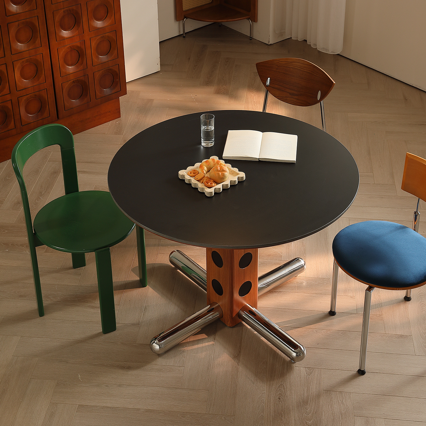 2025款伯格圆桌小户型省空间