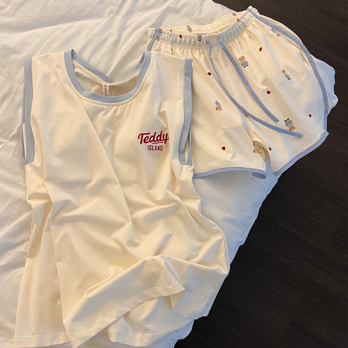 温柔治愈风带胸垫睡衣女夏款舒适袖背心短裤家居服两件套