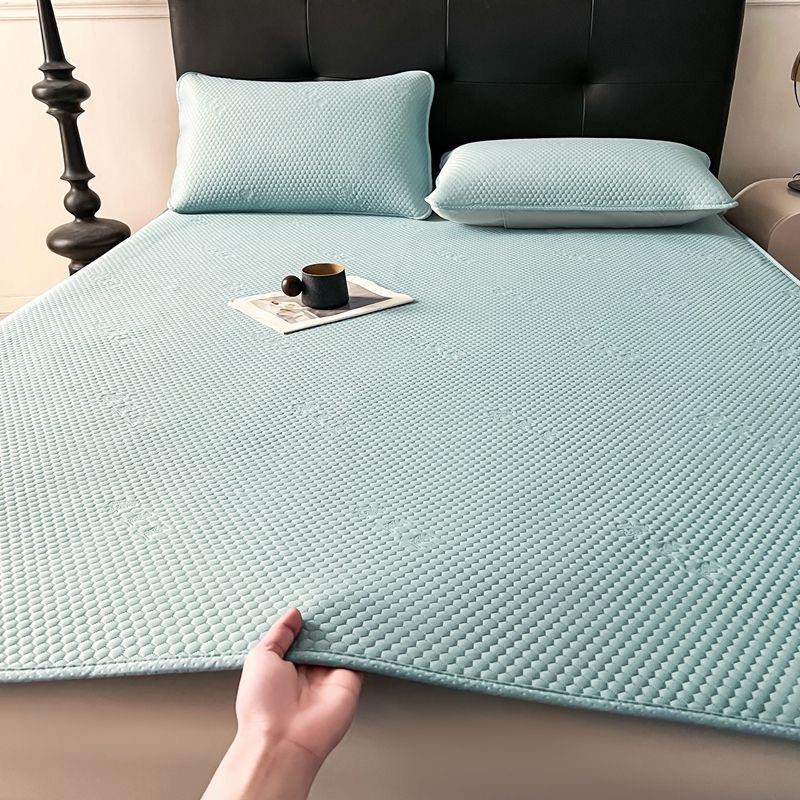 2025新款冰豆豆凉席1.8米冰丝凉席三件套床单可机洗1.5米夏季席子