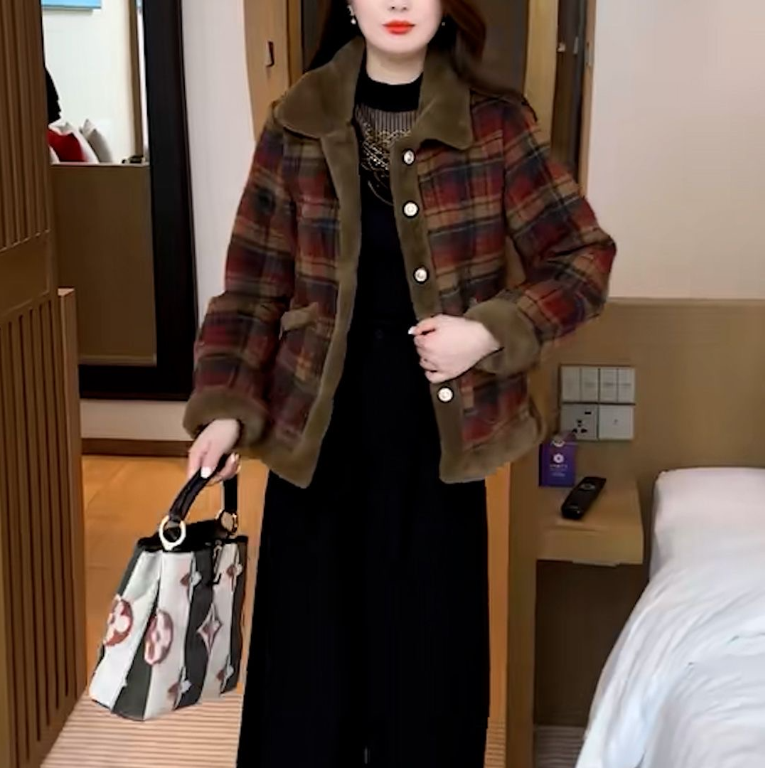 冬季宽松大码洋气减龄保暖上衣