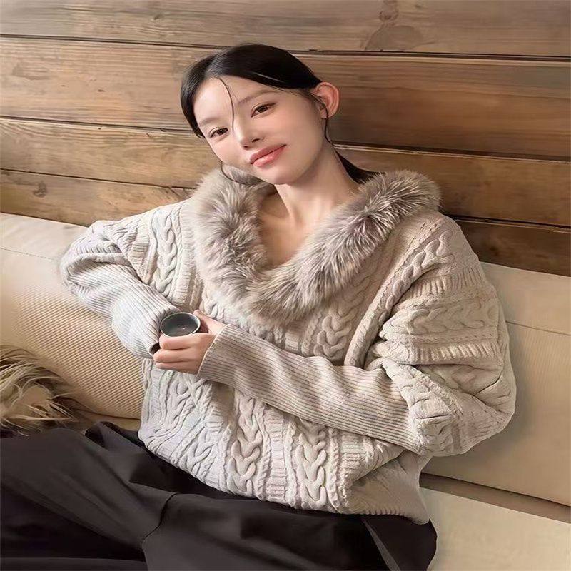 大码中年妈妈秋冬宽松蝙蝠袖高级感大毛领上衣慵懒风女士V领毛衣,女装/女士精品,大码内搭,淘宝优惠券,粉丝福利购,淘宝优惠卷