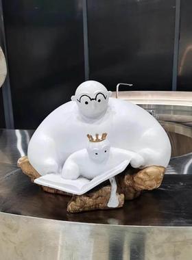 北欧创意亲子看书人物雕塑样板间样品屋展示中心酒店玄关书柜家居