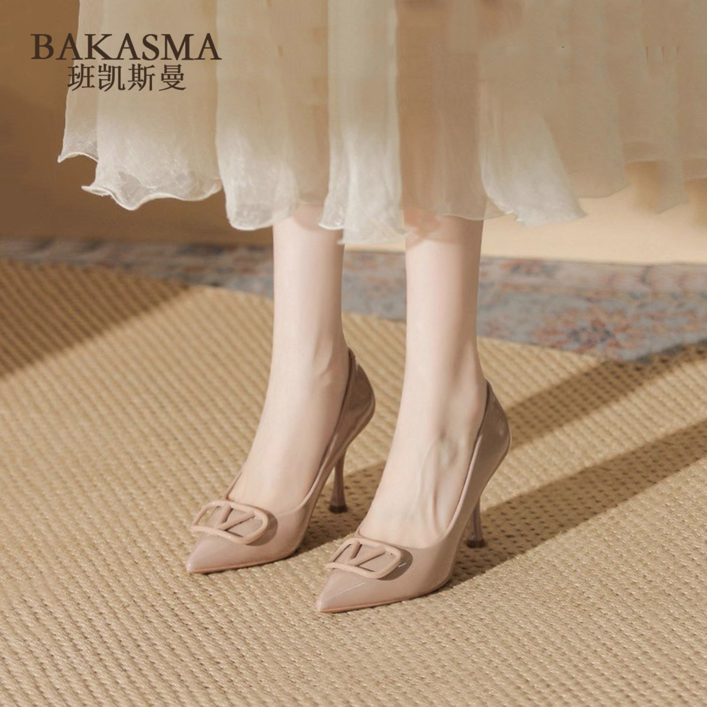 BAKASMA法式花扣大码高跟鞋女百搭气质风漆皮尖头细跟单鞋成人礼,女鞋,浅口单鞋,淘宝优惠券,粉丝福利购,淘宝优惠卷