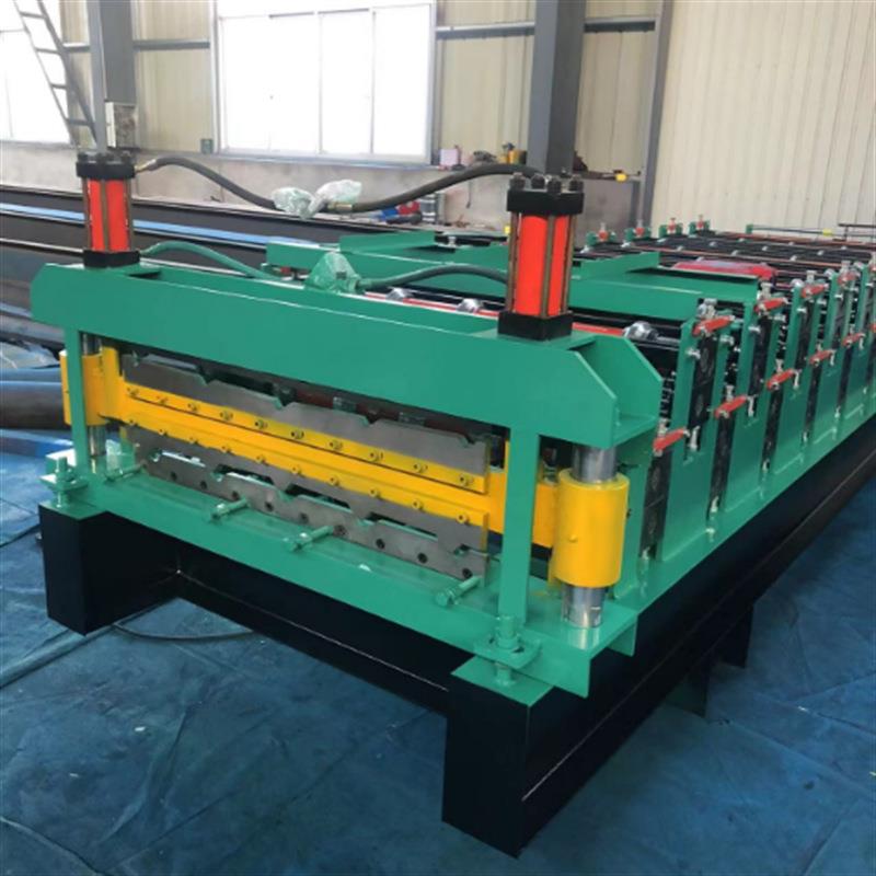 发货辽宁单板覆膜压瓦机840-900型保温效果好锡箔纸毛毡覆膜