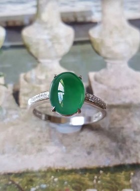 珠b宝时尚热卖款925银镶嵌高冰绿玉髓气质款大蛋面6*8mm戒指