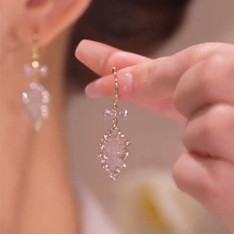 蝴蝶结叶子耳扣l耳环女白色设计感网红百搭耳饰2022新款