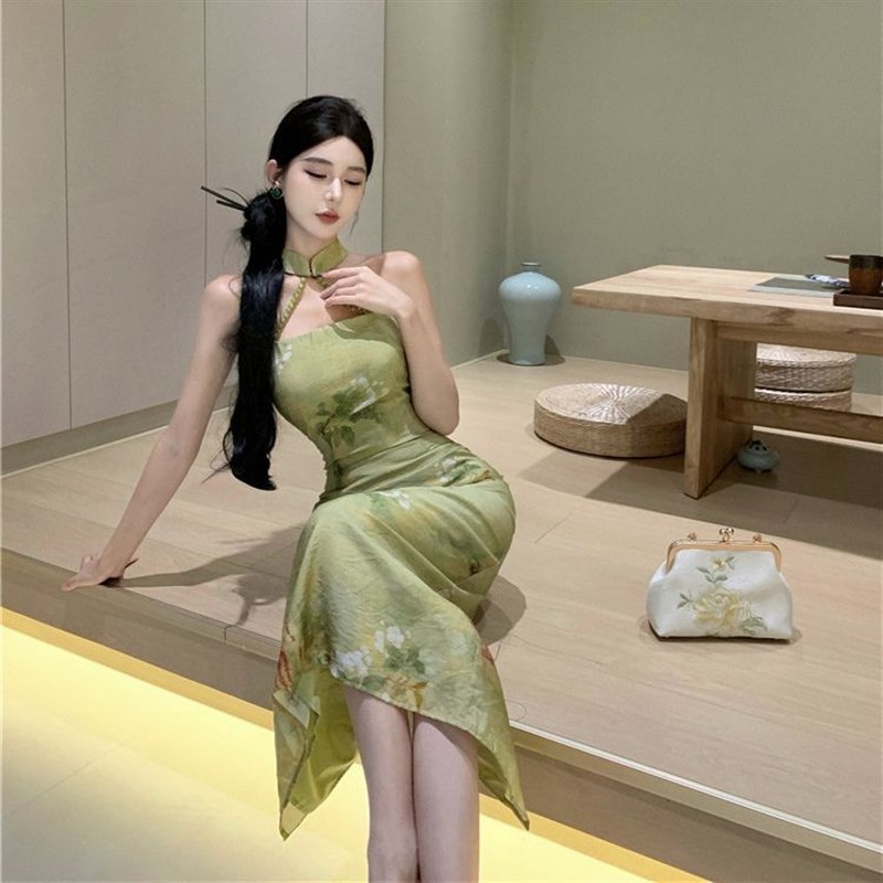 新中式修身包臀裙2024新款复古国风手工串珠改良W古典印花连衣裙