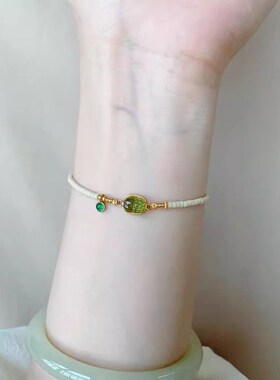 新中式橄榄绿小貔貅手链女vintage轻奢小众设计S高级感串珠手饰品