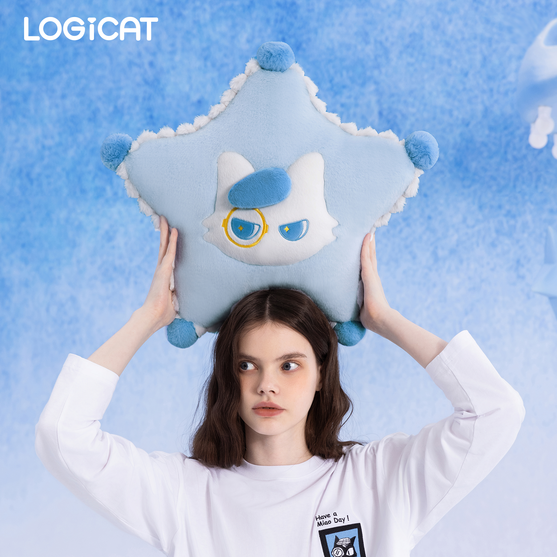 LOGICAT星星抱枕毛绒玩偶家居沙发床头女生礼物可爱猫咪午睡靠枕