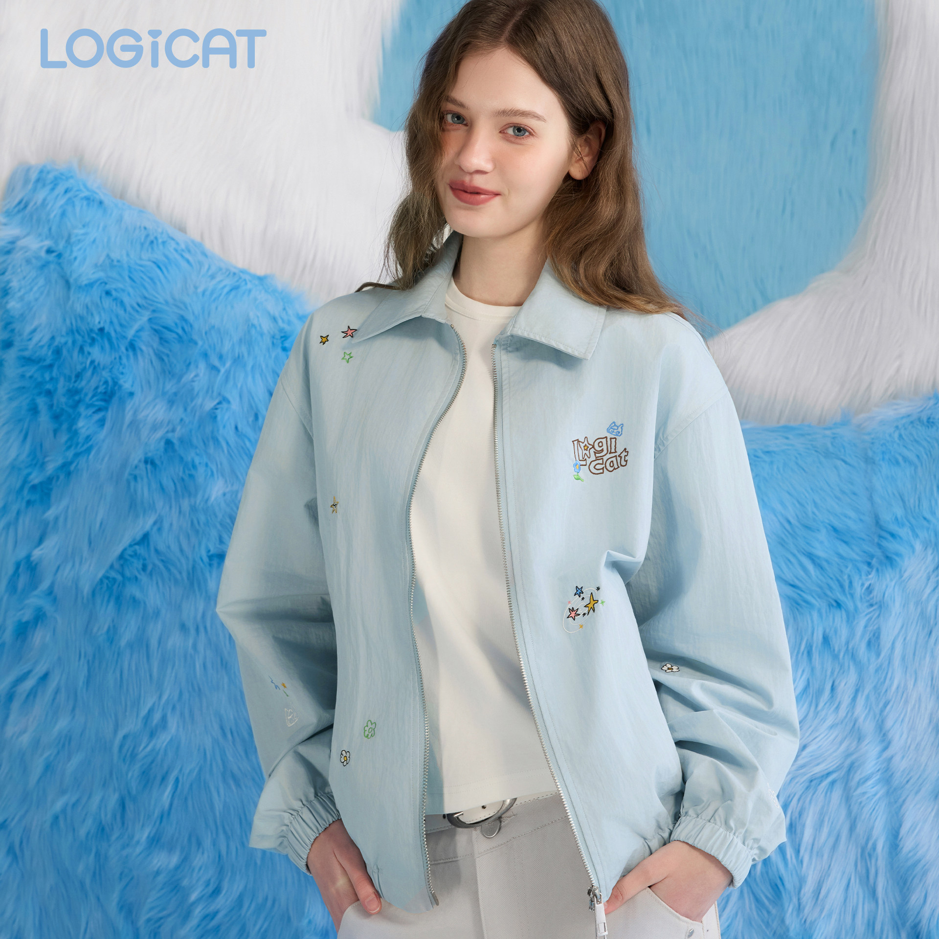 LOGICAT刺绣夹克轻薄短款宽松立领拉链上衣小清新休闲百搭外套图片