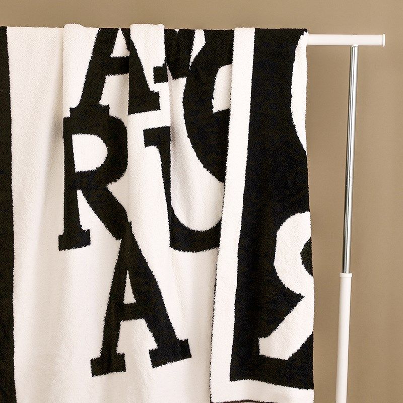 欧式复古毛毯黑白字母毛巾被沙发毯空调毯子露营休闲毯披肩午睡毯