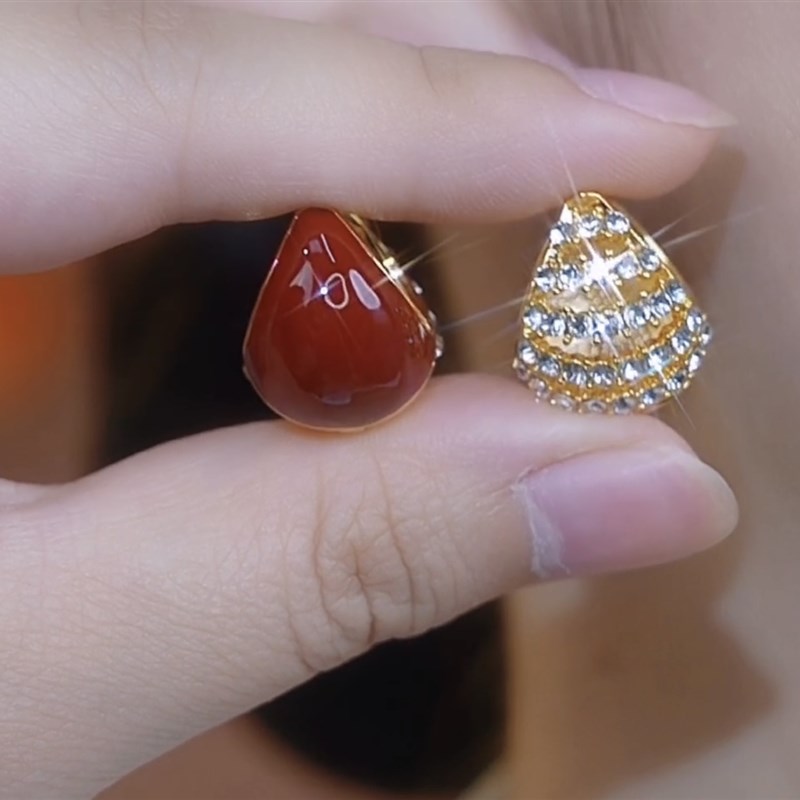 红色双面锆石水滴形耳钉高级v感轻奢重工精致2025年新款耳扣耳饰