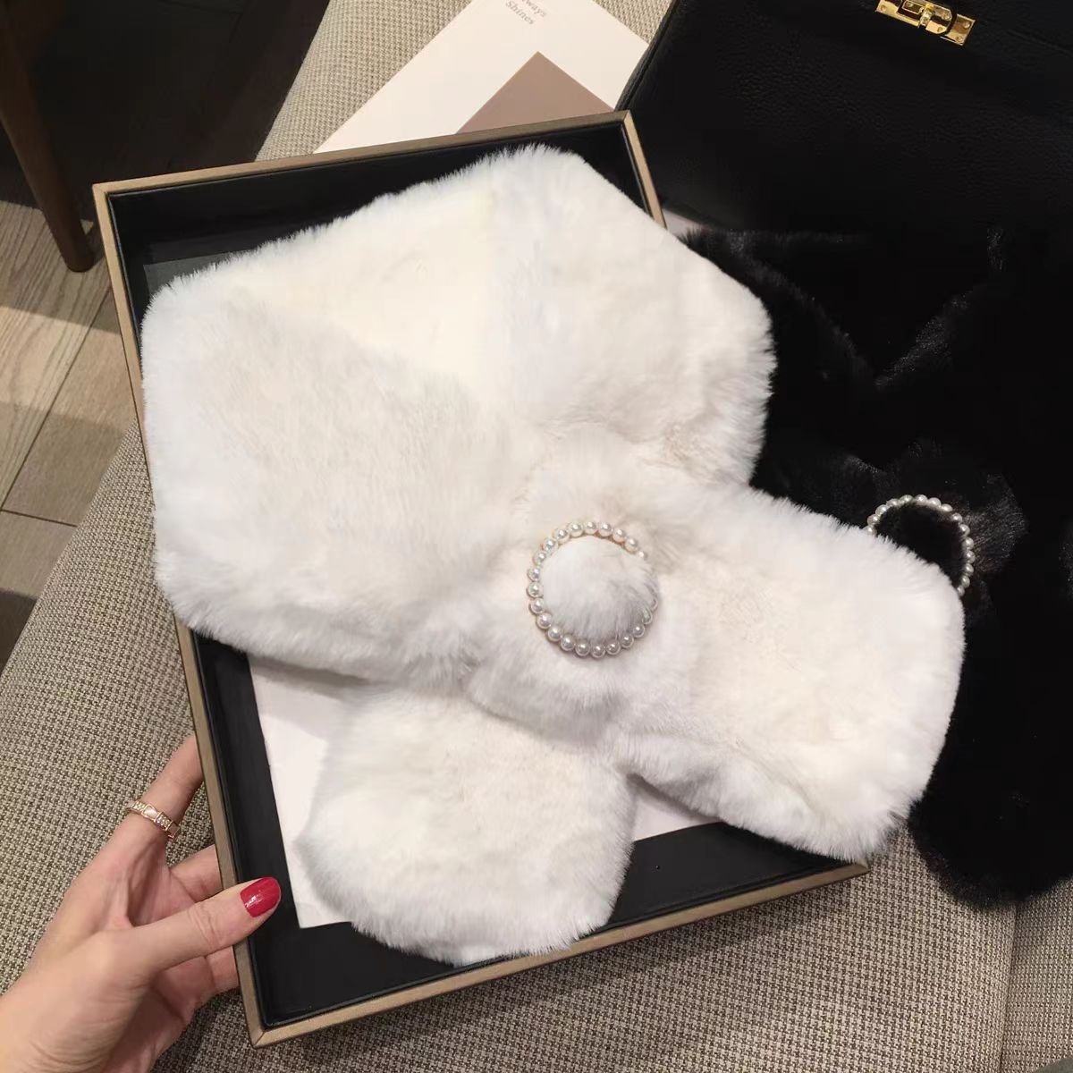 珍珠项圈毛毛围巾韩版日系百搭秋冬ins毛绒少女围脖加厚保暖学生