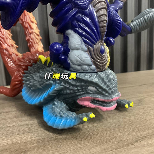 新款软胶大怪兽究极合体吉